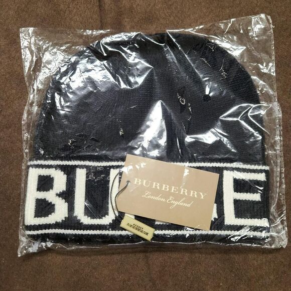 Burberry Black and White Beanie Hat - Picture 6 of 6